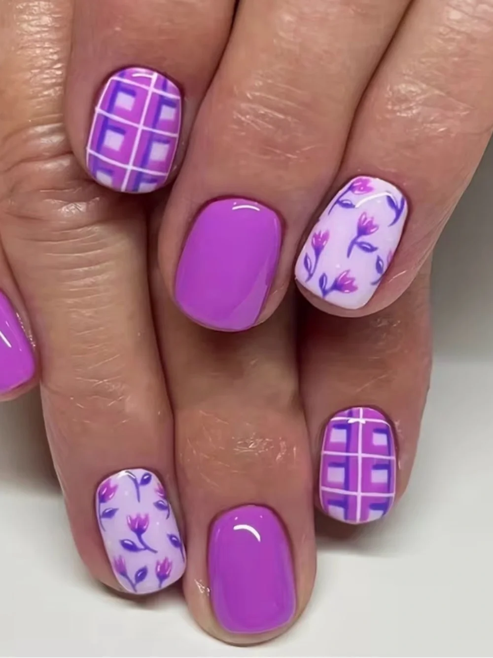 Purple Plaid & Floral Press-On Nails | 24 Pc Short Glossy Square